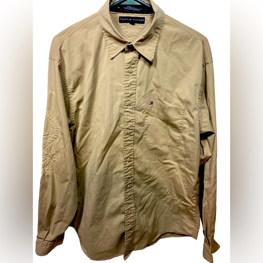 TOMMY HILFIGER MEN’S SIZE L DRESS SHIRT WITH REPTILE DESIGN